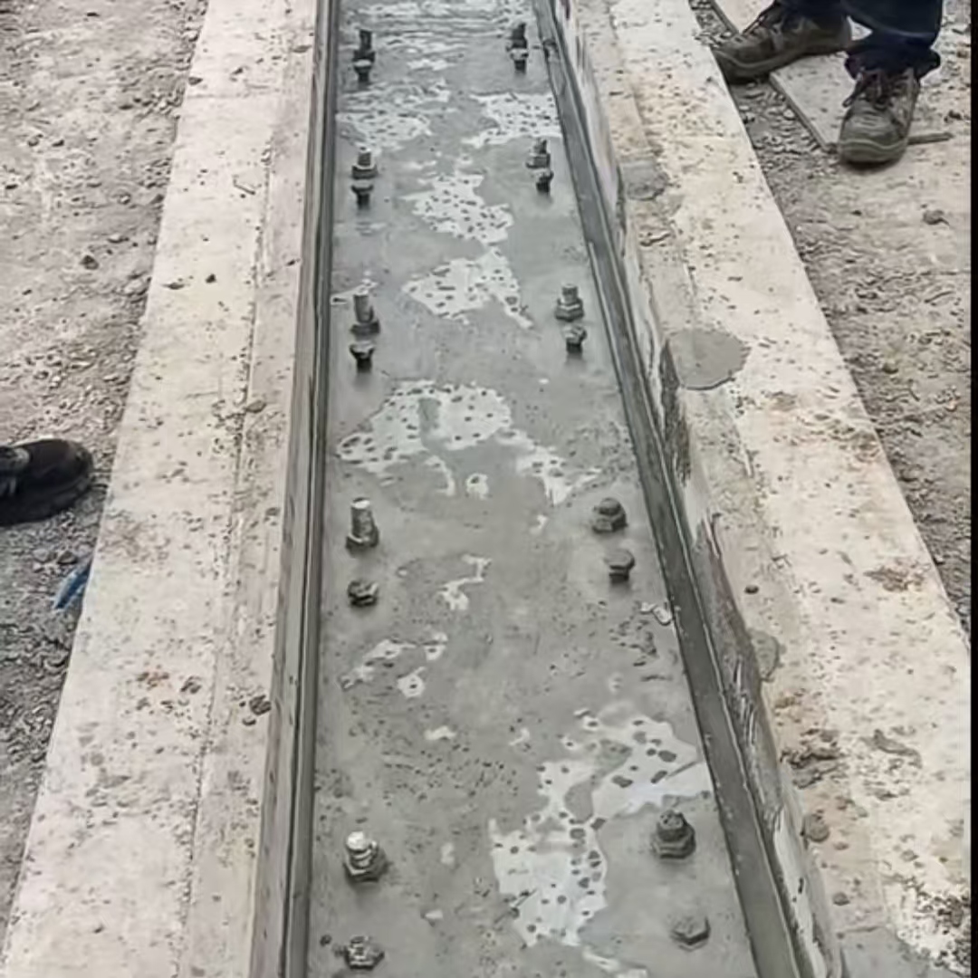 双鸭山港口码头起重机龙门吊重型机械设备稳固用早强快凝轨道胶泥